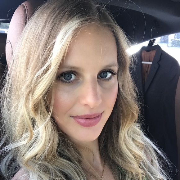 Meet your Posher, Linda - Picture 1 of 1